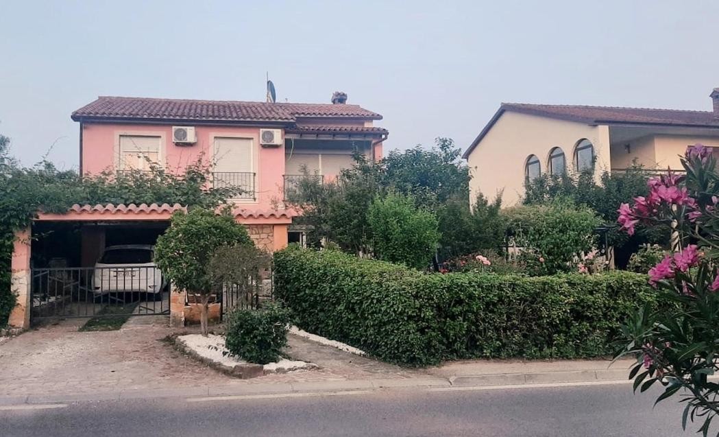 Flora Relax House, Free Parking Villa Peroj Exterior photo