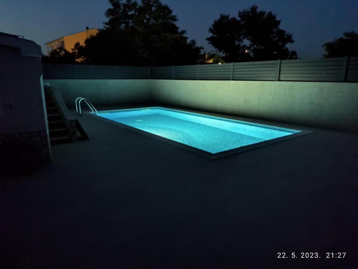 Flora Relax House, Free Parking Villa Peroj Exterior photo